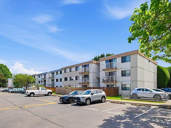 2nd image of 7240 Lindsay Rd #205