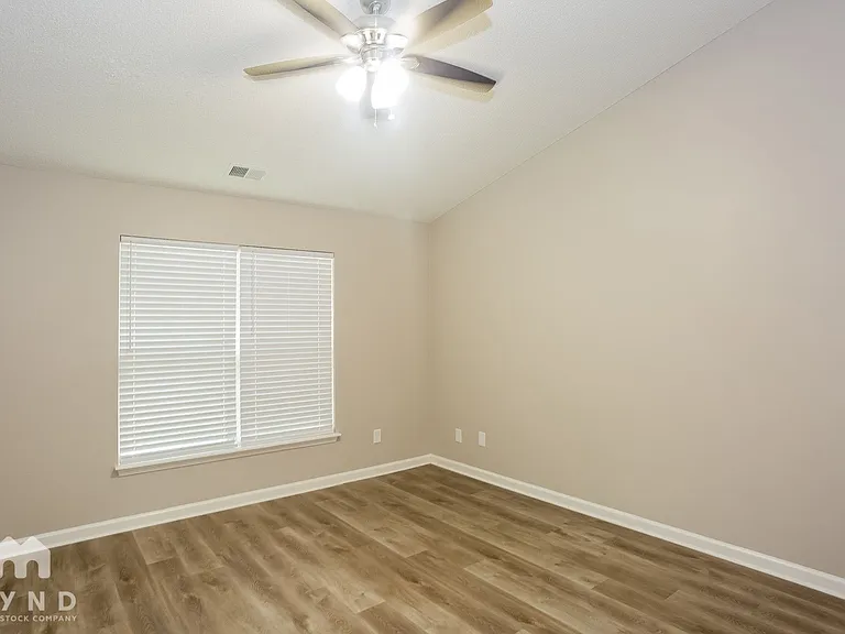 2066 Chapel Creek Rd SW — Photo 10