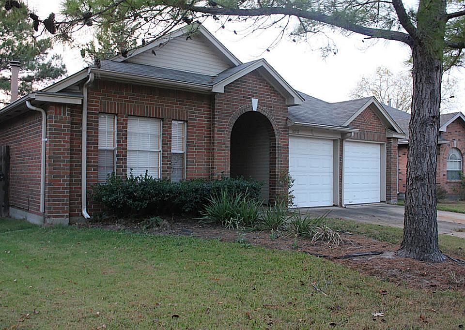2nd image of 16910 Dusty Mill Dr W