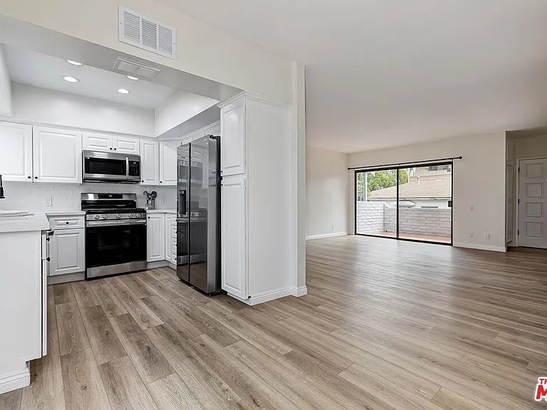 1508 Berkeley St #B — Photo 14