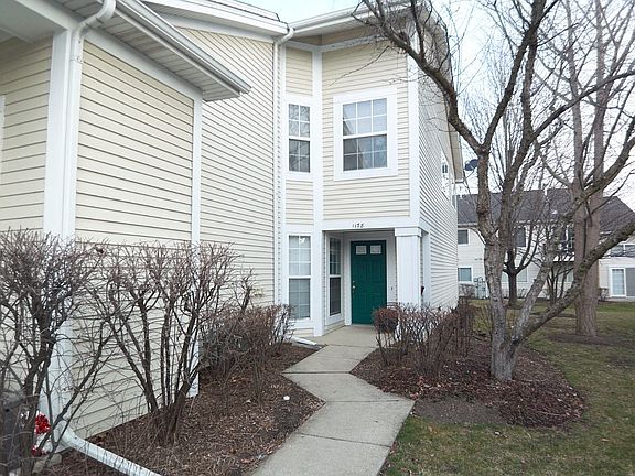 2nd image of 1178 Hawthorne Ln