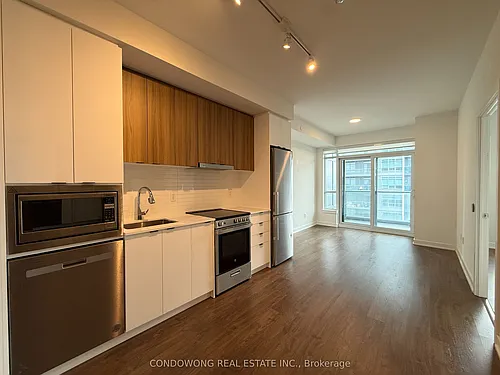 50 Upper Mall Way #2703 Photo 1