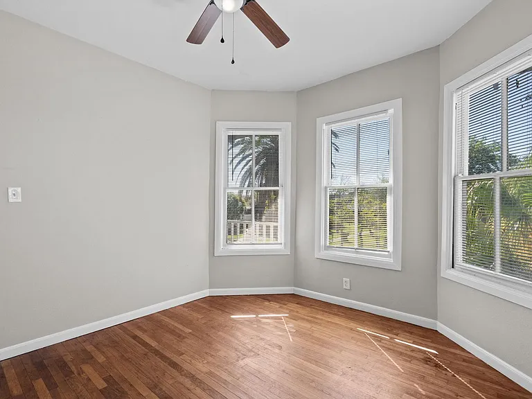4020 Avenue O 1/2 — Photo 14