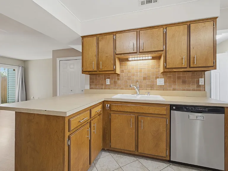 5475 Davis Way — Photo 14