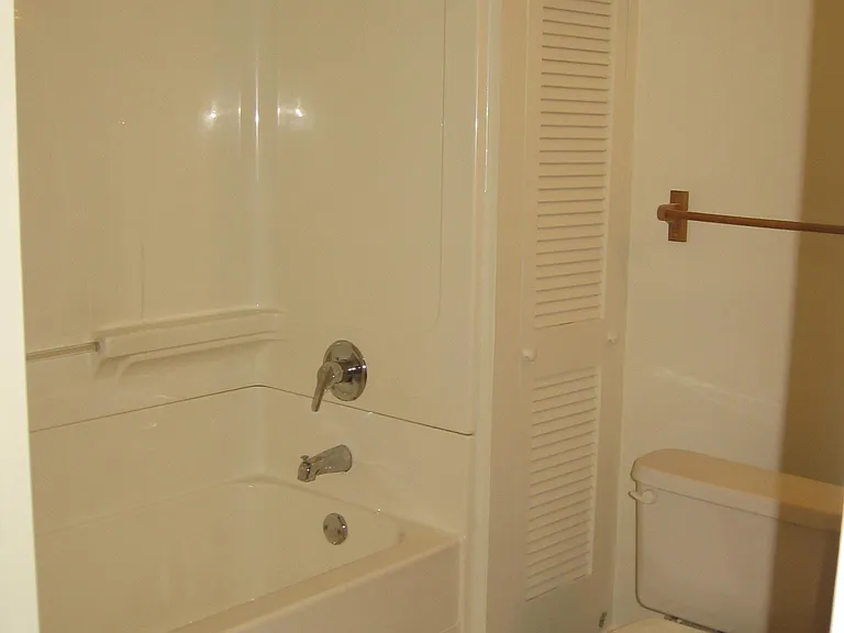 2325 Broadhaven Ave NW — Photo 10