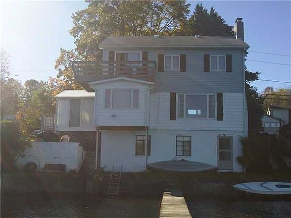 2nd image of 4410 Blue Heron Dr