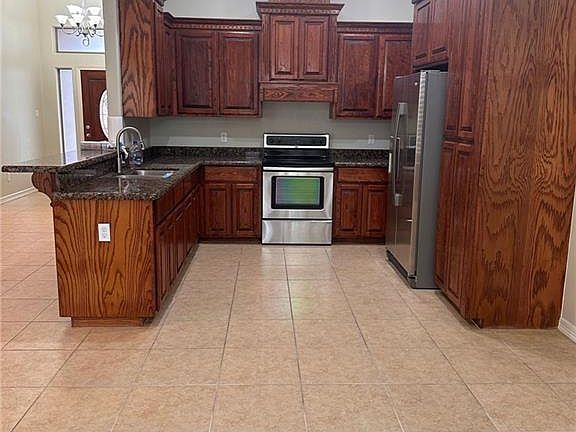 5th image of 516 Edgewood Ave