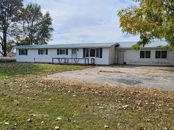 7275 NE County Line Rd, Merrill, MI 48637