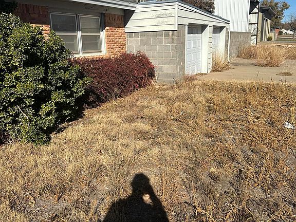 5th image of 600 SW Avenue J