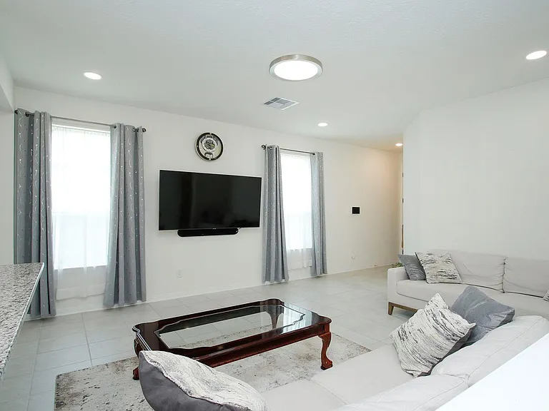 7219 Bakersfield Ct — Photo 9