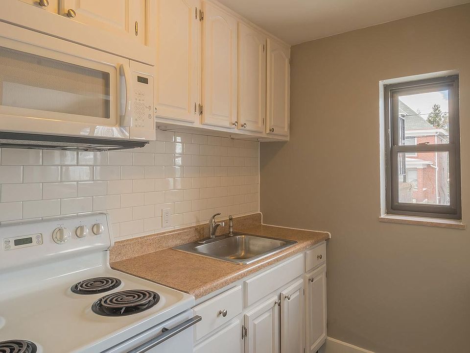 1st image of 420 Walnut Ave APT G2