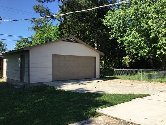 3rd image of 4211 Fortson Ln NW