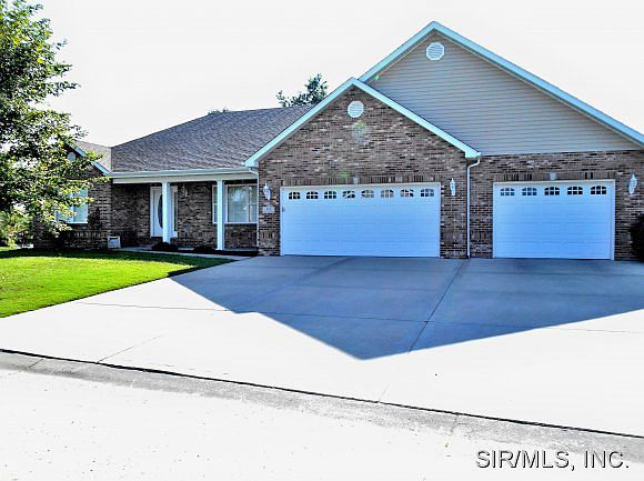 1st image of 63 Raes Creek Dr