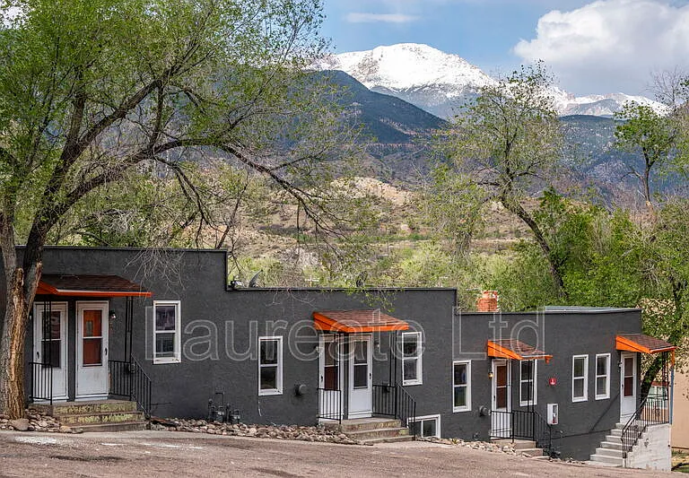 2631 W Pikes Peak Ave — Photo 1