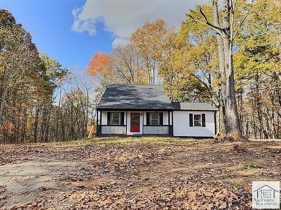 2nd image of 935 Rockwood Park Rd
