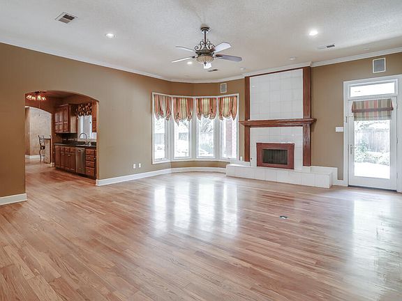 5th image of 9407 Nashville Ave