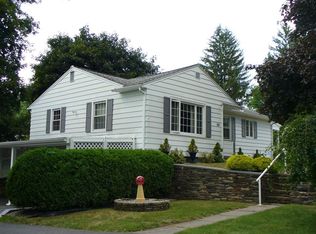 1040 Overlook Dr, Palmer, MA 01069