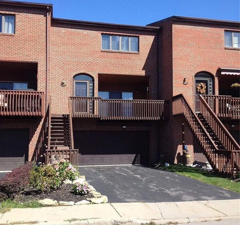 359 Lakefront Blvd
