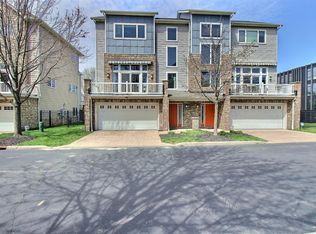 2239 City View Dr, Cleveland, OH 44113