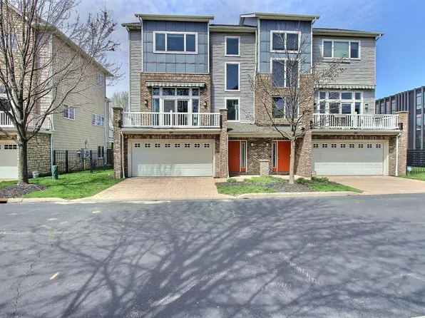 2239 City View Dr, Cleveland, OH 44113