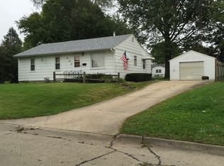 502 E 22nd St S, Newton, IA 50208