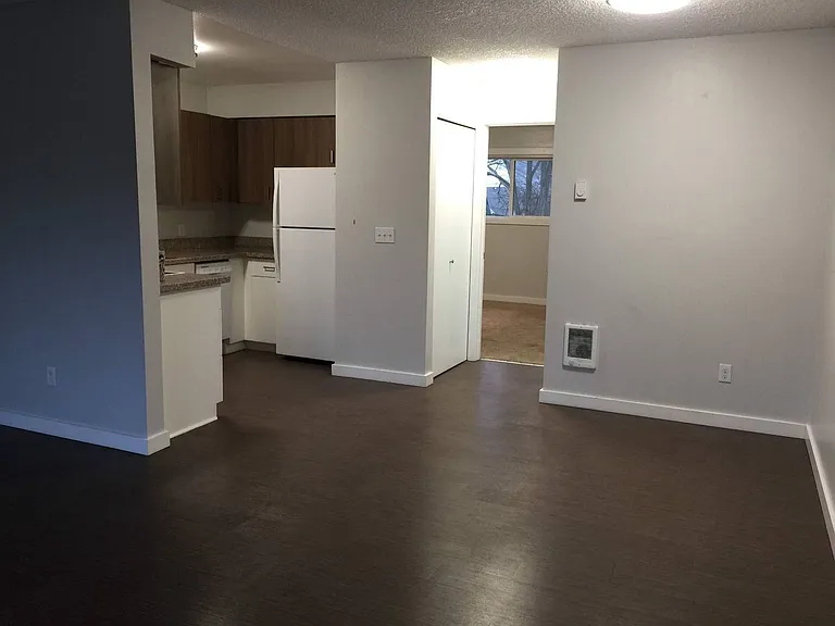 587 N Rosa Parks Way #6 — Photo 19