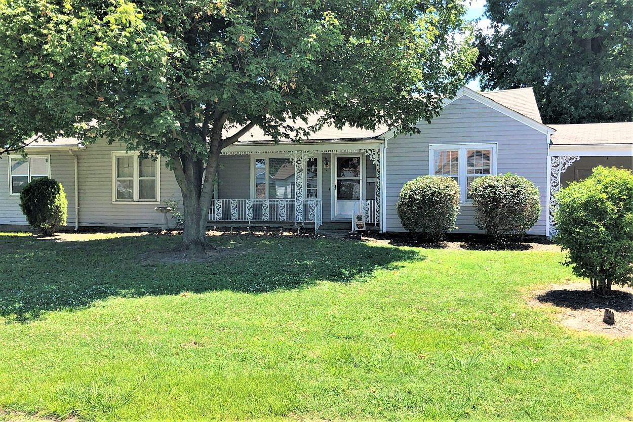 611 S Parkview Dr Caruthersville Mo 63830 Mls 12983 Zillow