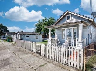1404 Newton St, Gretna, LA 70053