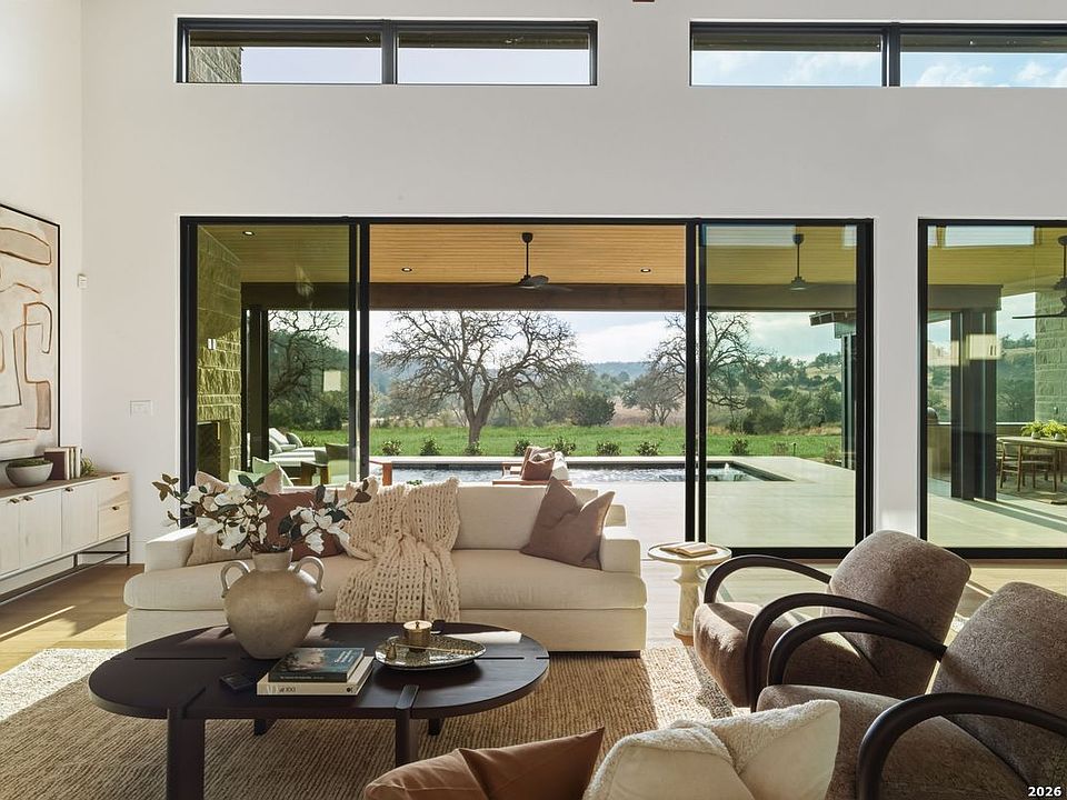 1st image of 82 Presidio Ridge