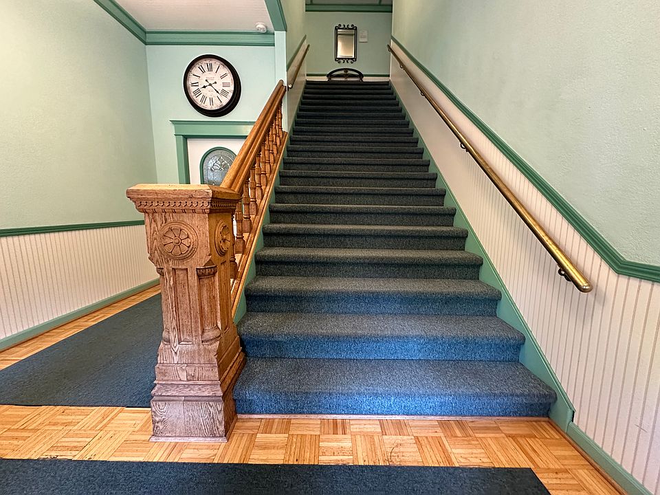 Building entry, staircase