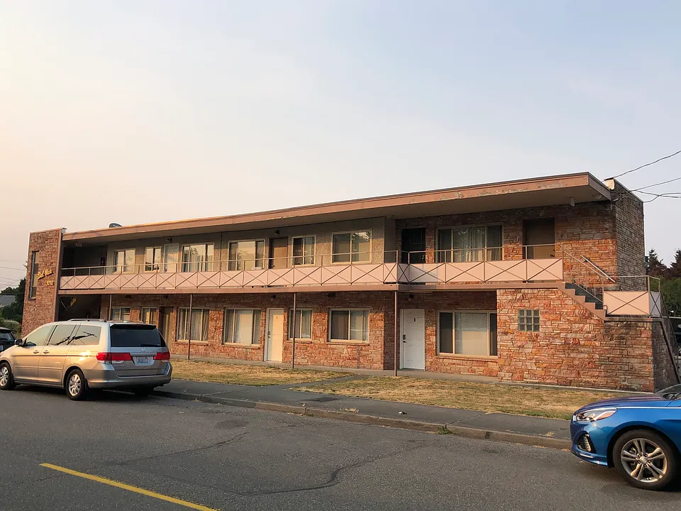 1010 N 1st St #5