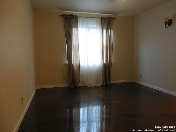 4th image of 3302 Quakertown Dr