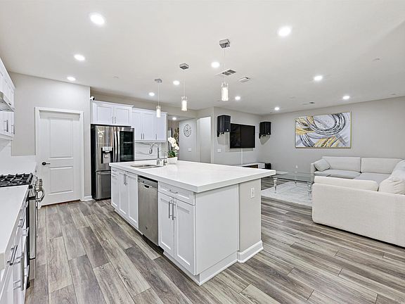5th image of 673 Grant Ct