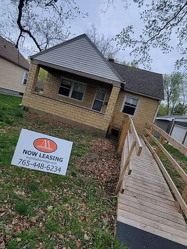 2109 Charles St Photo 1