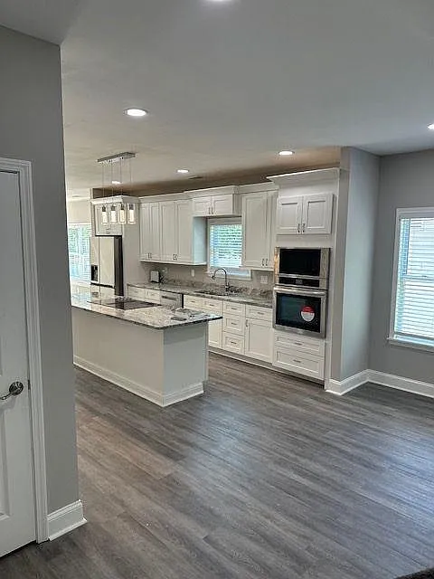 1 bed, 1.0 bath, 3000 sqft, $800 — Photo 2