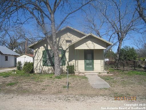 1st image of 1207 Isabella St