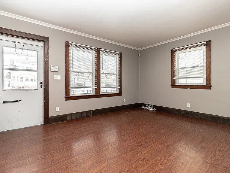 2045 Mansfield Rd — Photo 7