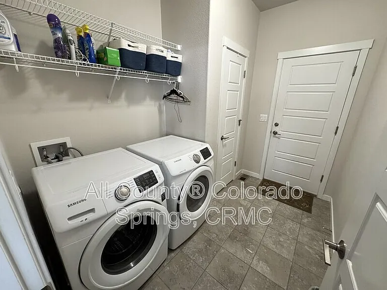 5755 Marlee Dr — Photo 12