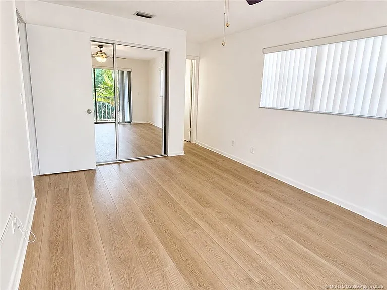 615 Oleander St #201 — Photo 9