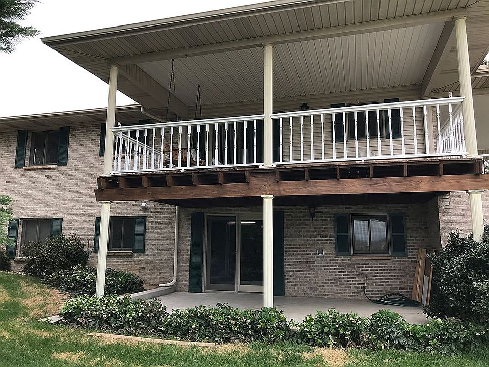 1st image of 740 Pearl Dr