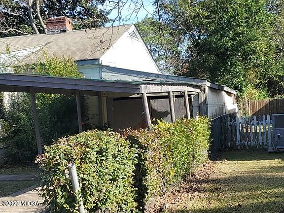 2nd image of 112 Meadowdale Dr