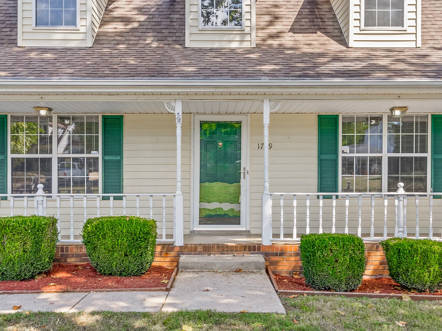 3 bed, 2.5 bath, 1674 sqft, $1,800 — Photo 4