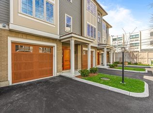 21 Crowninshield Rd #19, Brookline, MA 02446