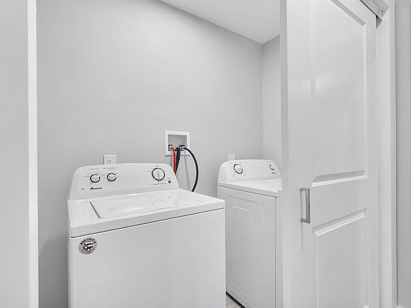 3rd image of 132 W Ashmead St