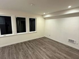 130 Graystone Terrace, 3A