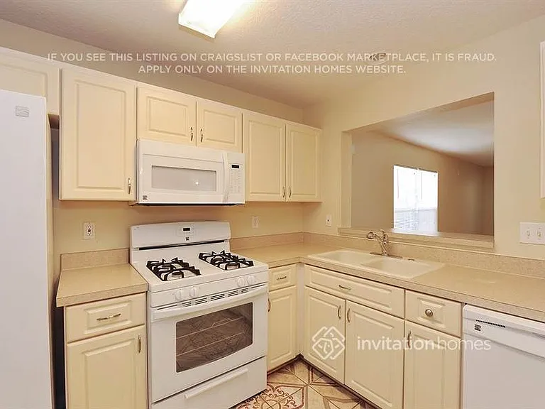 6144 Skylarkcrest Dr — Photo 6