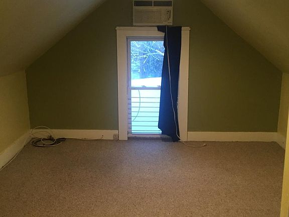 Extra room 3rd floor
