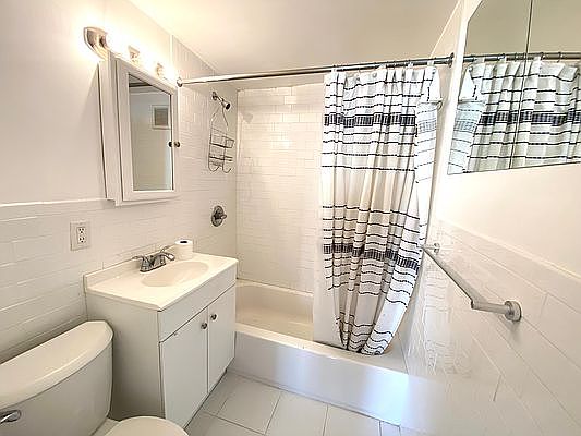 5th image of 338 E 20th St APT 3F