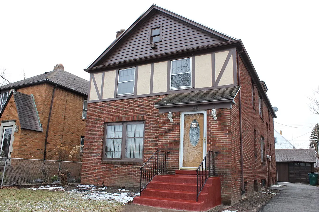 99 Mercer Ave photo 1