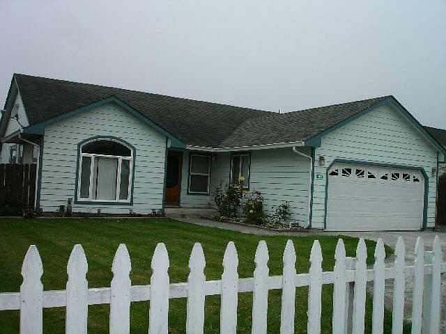 1st image of 300 Beckstead Ave